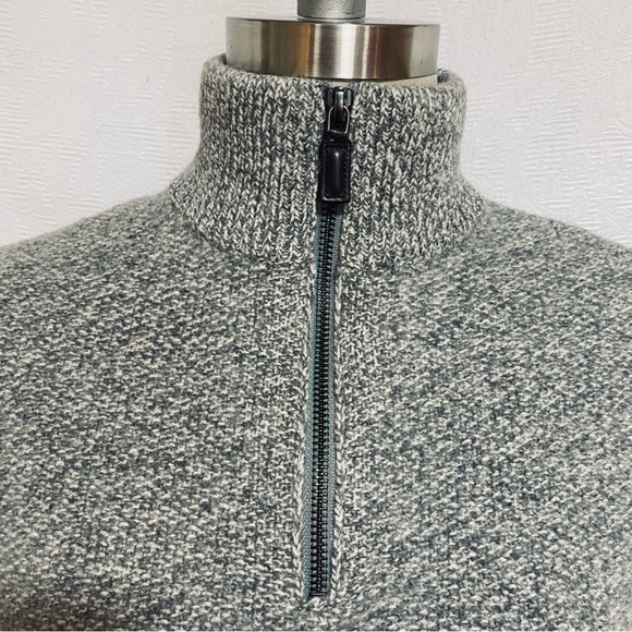 Club Monaco XS pure merino wool heather grey sweater. - Picture 4 of 8